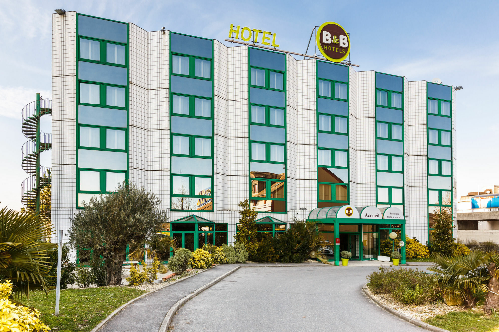 B&B ホテル オルリー ランジス アエロポール エクステリア 写真